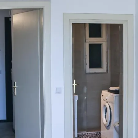 Central Studio With View- Near Old Town Apartment *